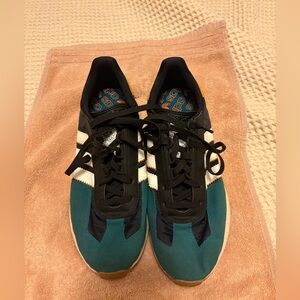 Size 10.5 - Adidas Retropy E5 Black Legacy Teal